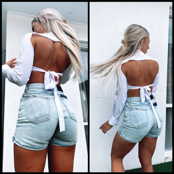 💋BACKLESS LONG SLEEVE CROP TOP!!! - Picture 3 of 14